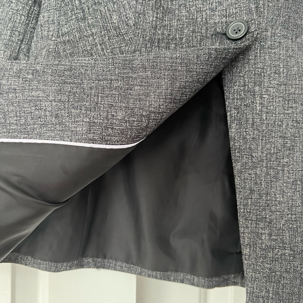 Blazer - Picture 3 of 5